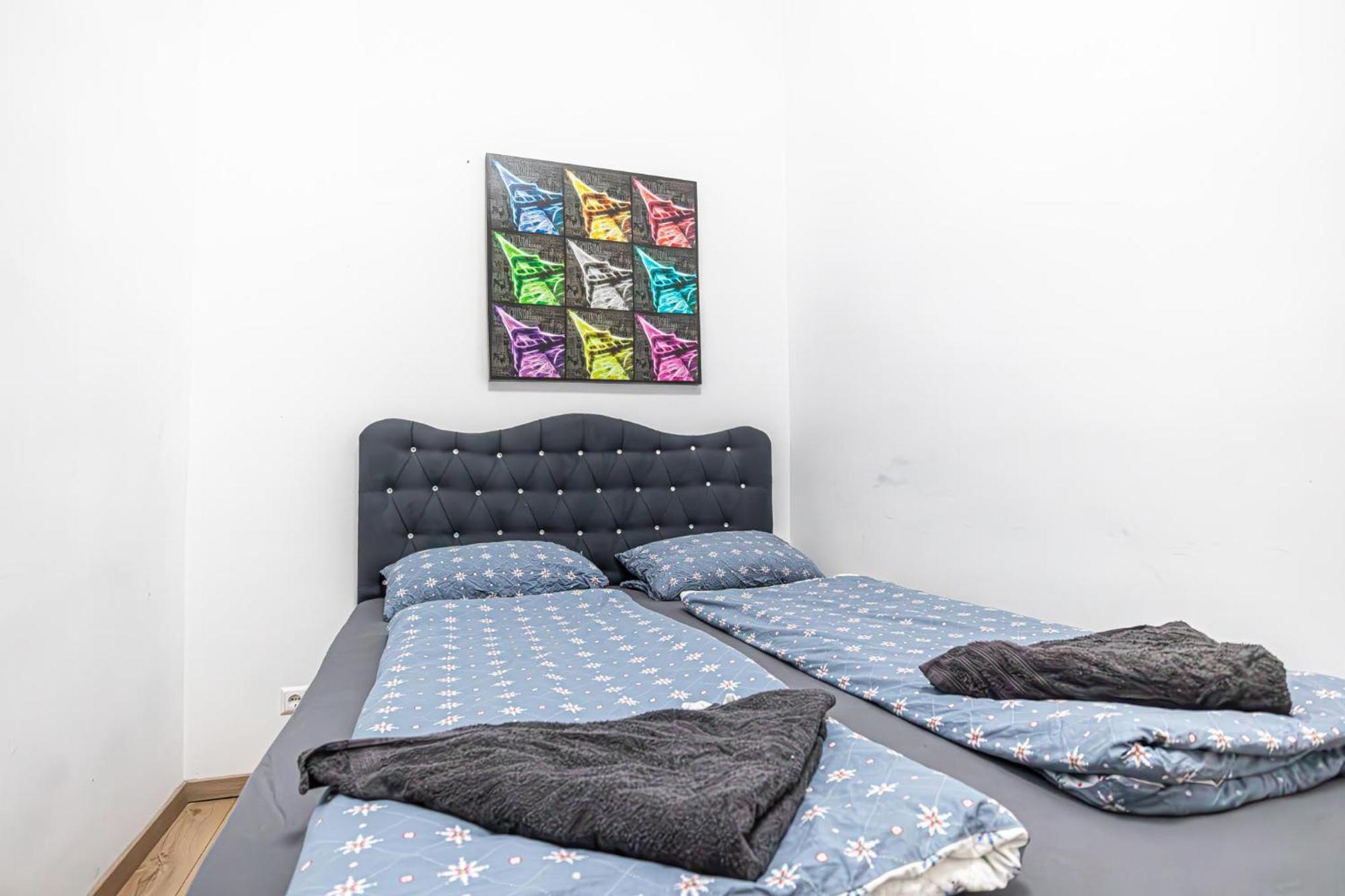 6 Min To Amusement Park - Economy Rooms In Shared Apartment Viena Exterior foto