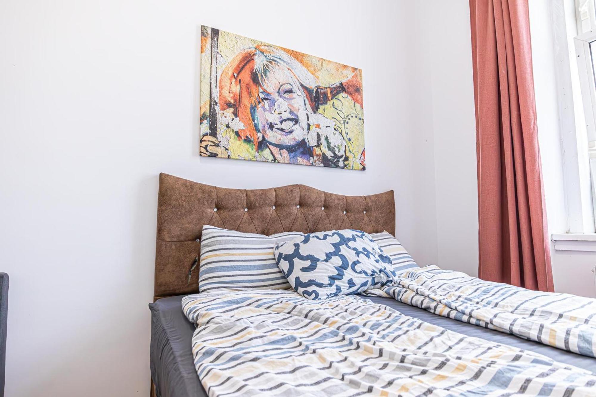 6 Min To Amusement Park - Economy Rooms In Shared Apartment Viena Exterior foto
