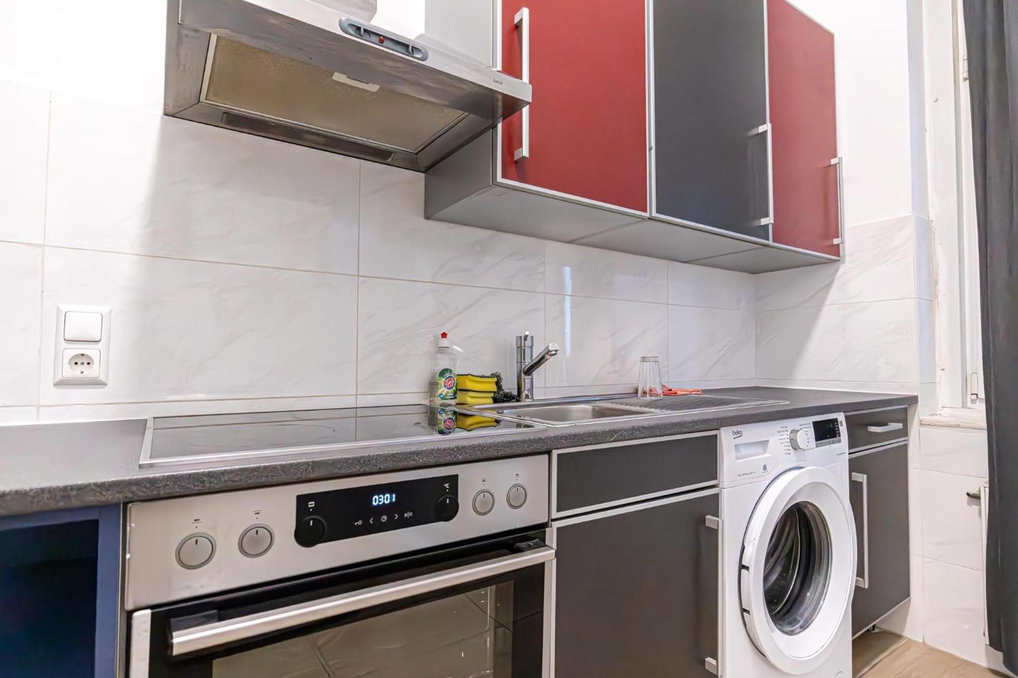 6 Min To Amusement Park - Economy Rooms In Shared Apartment Viena Exterior foto