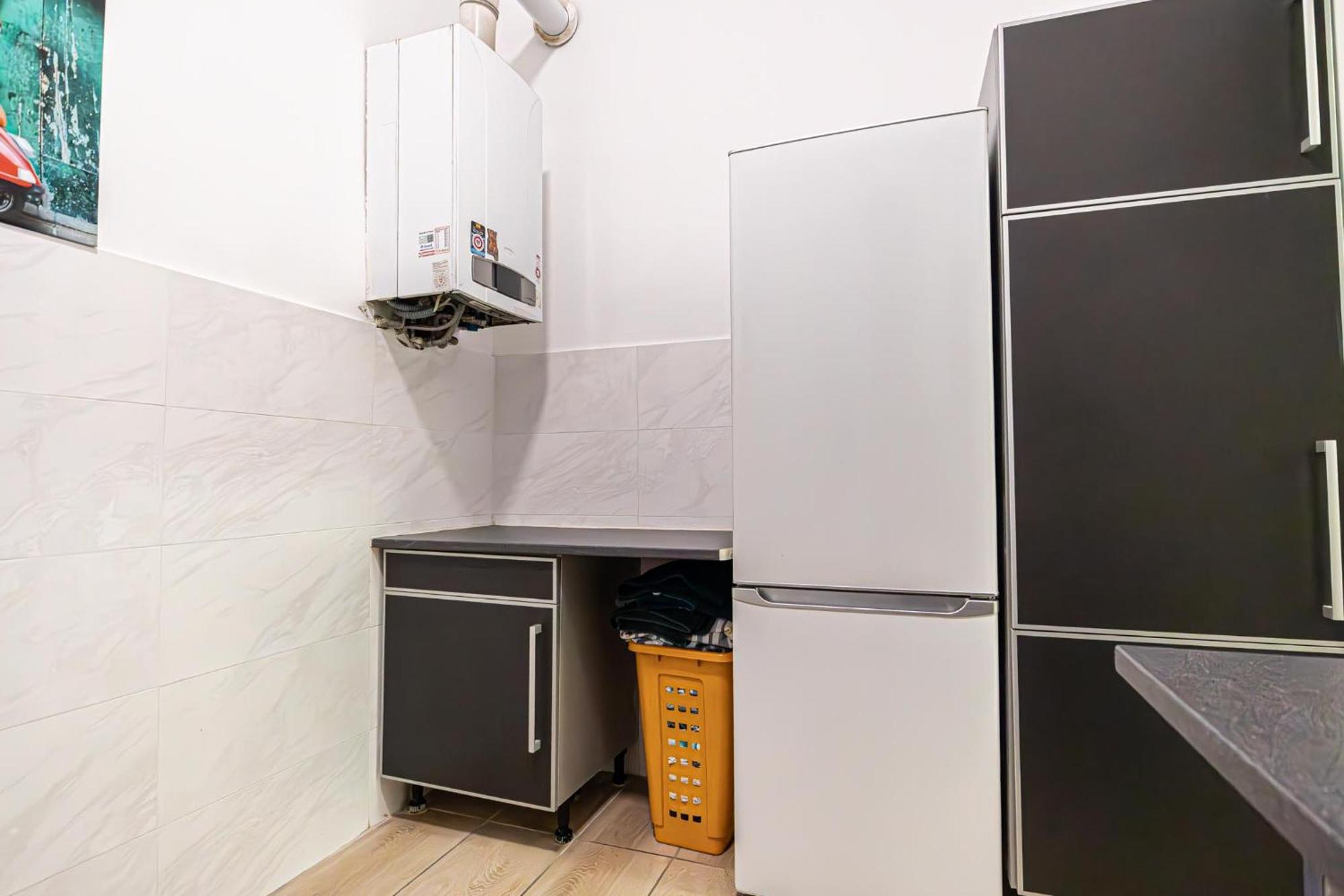 6 Min To Amusement Park - Economy Rooms In Shared Apartment Viena Exterior foto