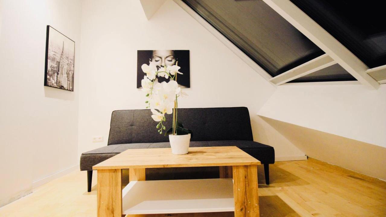 6 Min To Amusement Park - Economy Rooms In Shared Apartment Viena Exterior foto