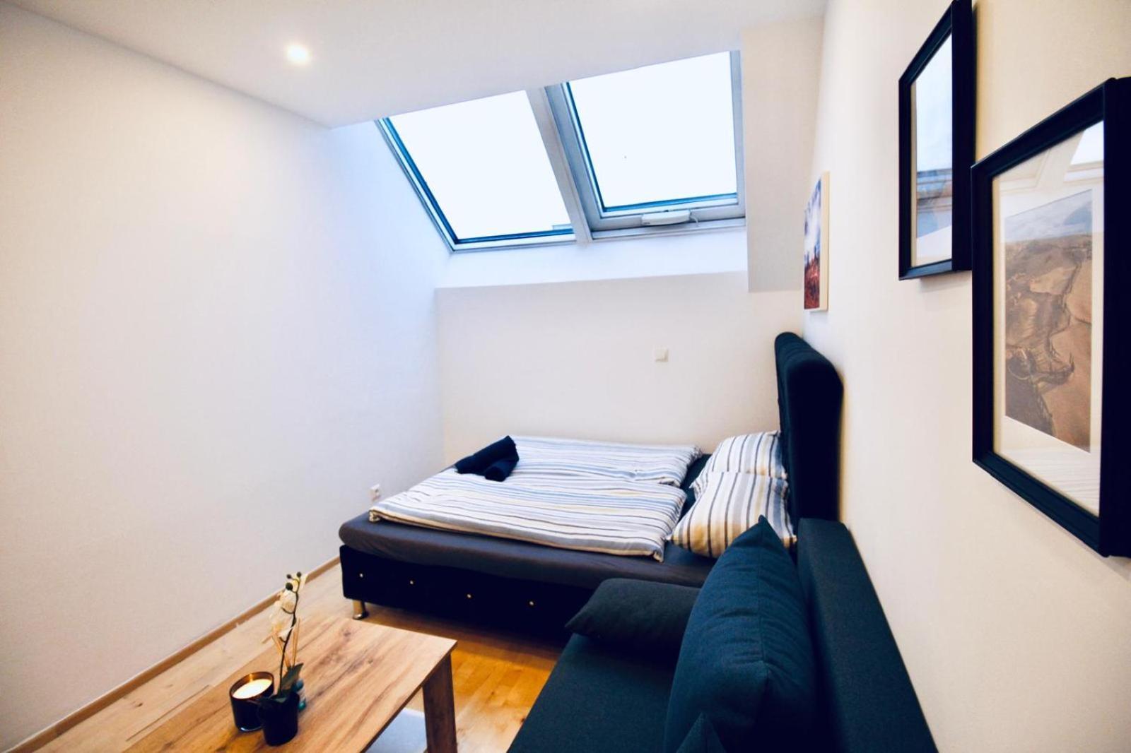6 Min To Amusement Park - Economy Rooms In Shared Apartment Viena Exterior foto
