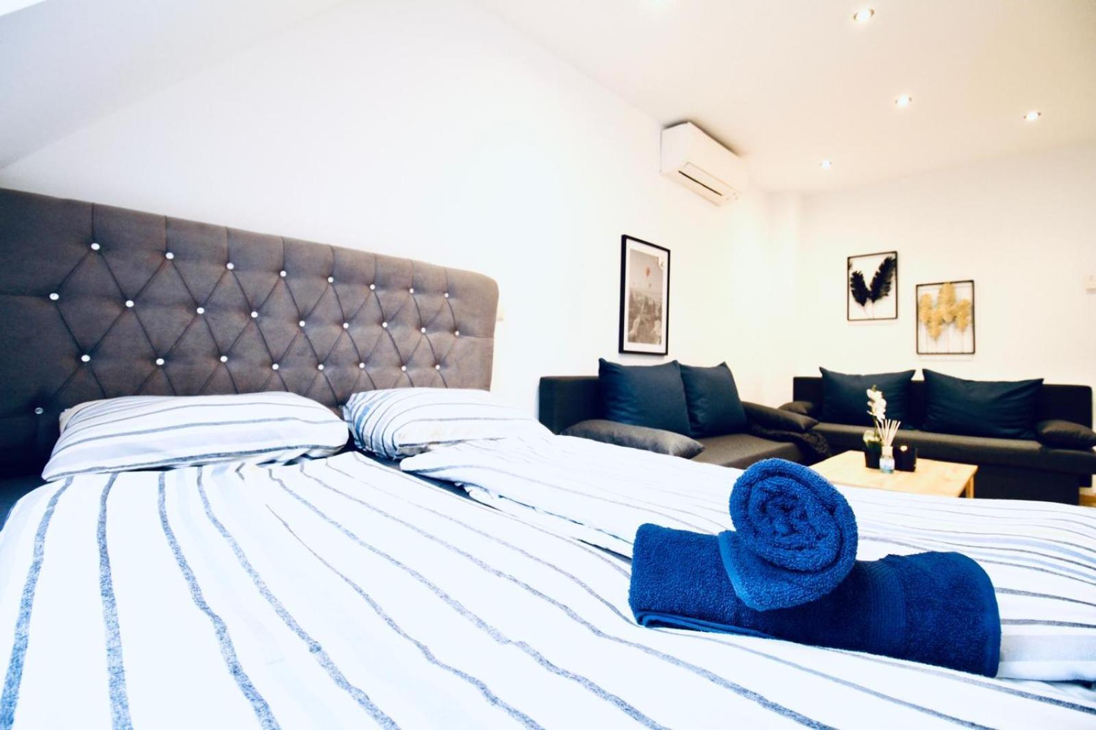 6 Min To Amusement Park - Economy Rooms In Shared Apartment Viena Exterior foto