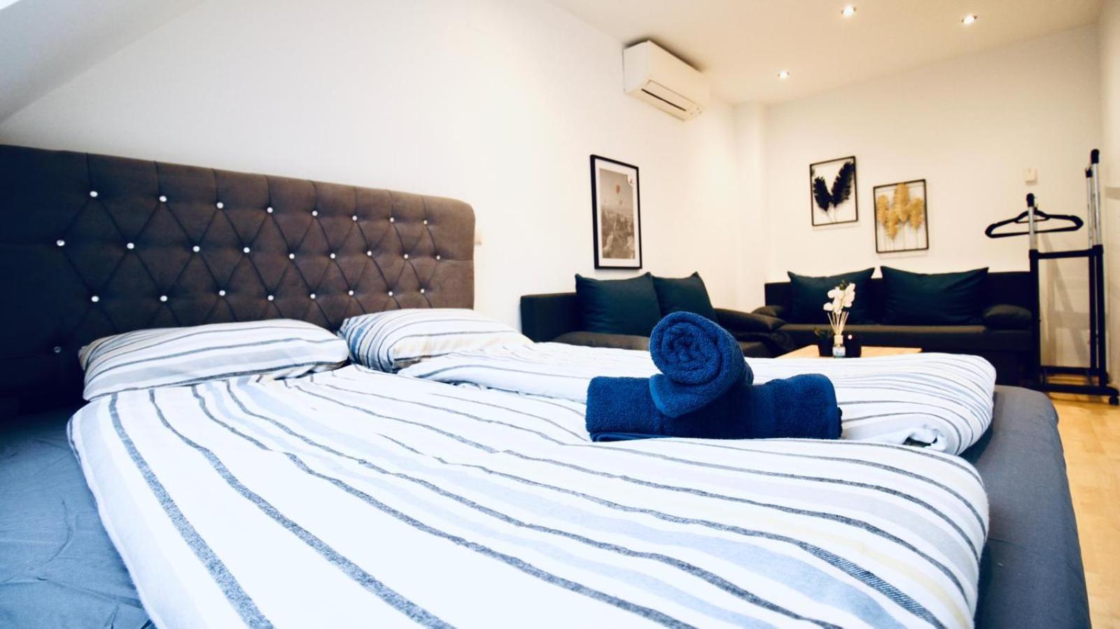 6 Min To Amusement Park - Economy Rooms In Shared Apartment Viena Exterior foto