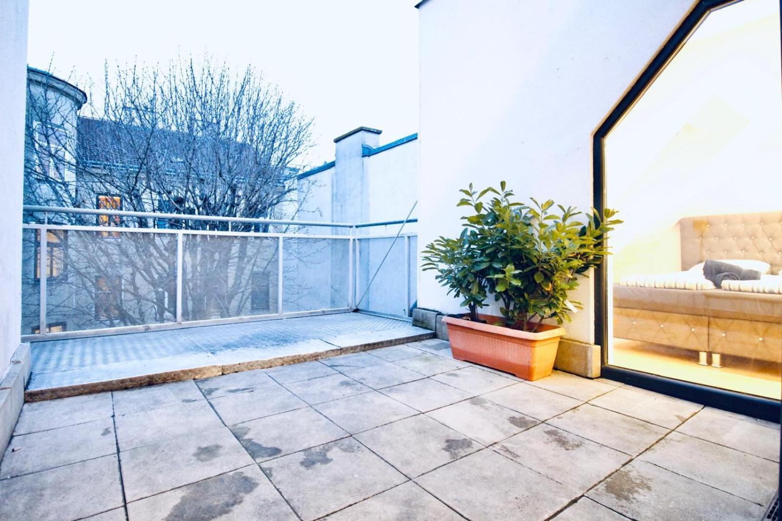 6 Min To Amusement Park - Economy Rooms In Shared Apartment Viena Exterior foto